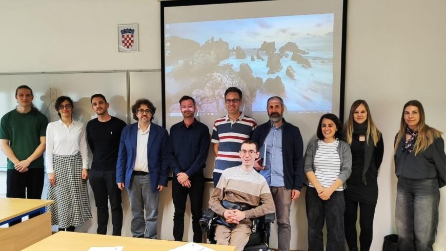 Partecipanti al Workshop "The Psychopathy Construct: Current Challenges and Future Prospects". Al centro il prof. Marko Jurjako, alla sua destra il keynote speaker, Rasmus Rosenberg Larsen (University of Toronto) ed Emiliano Loria (terzo da sinistra)